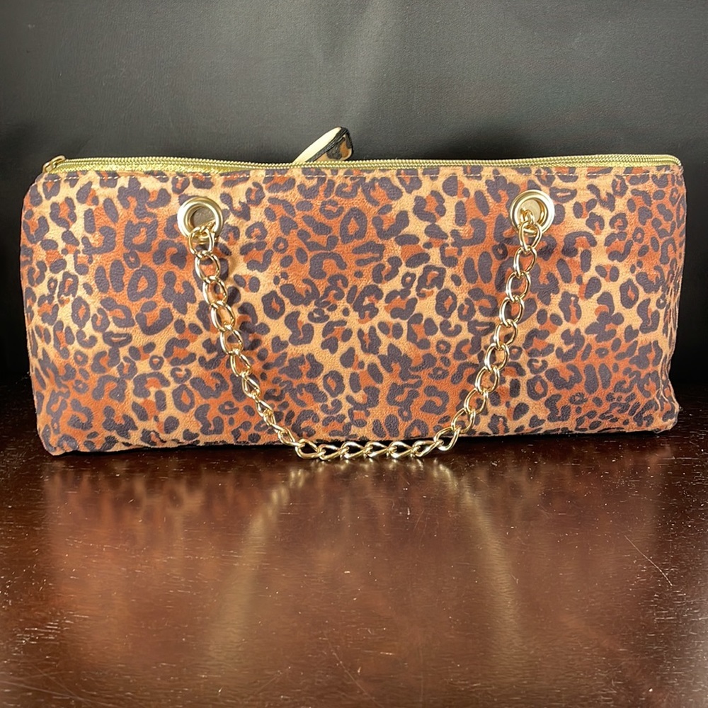 Wild eye designs insulated wine bag and shoe wine stopper in leopard - Picture 3 of 5